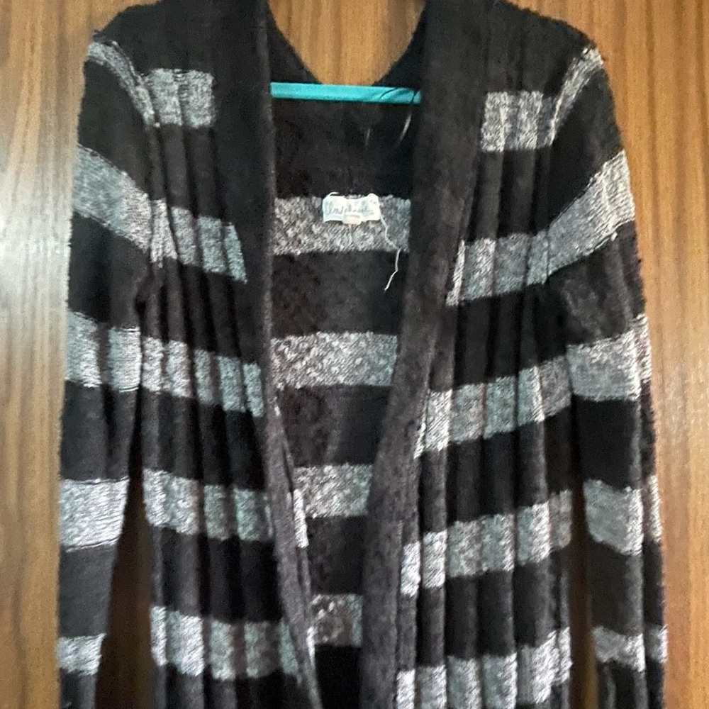 Black and grey stripped cardigan